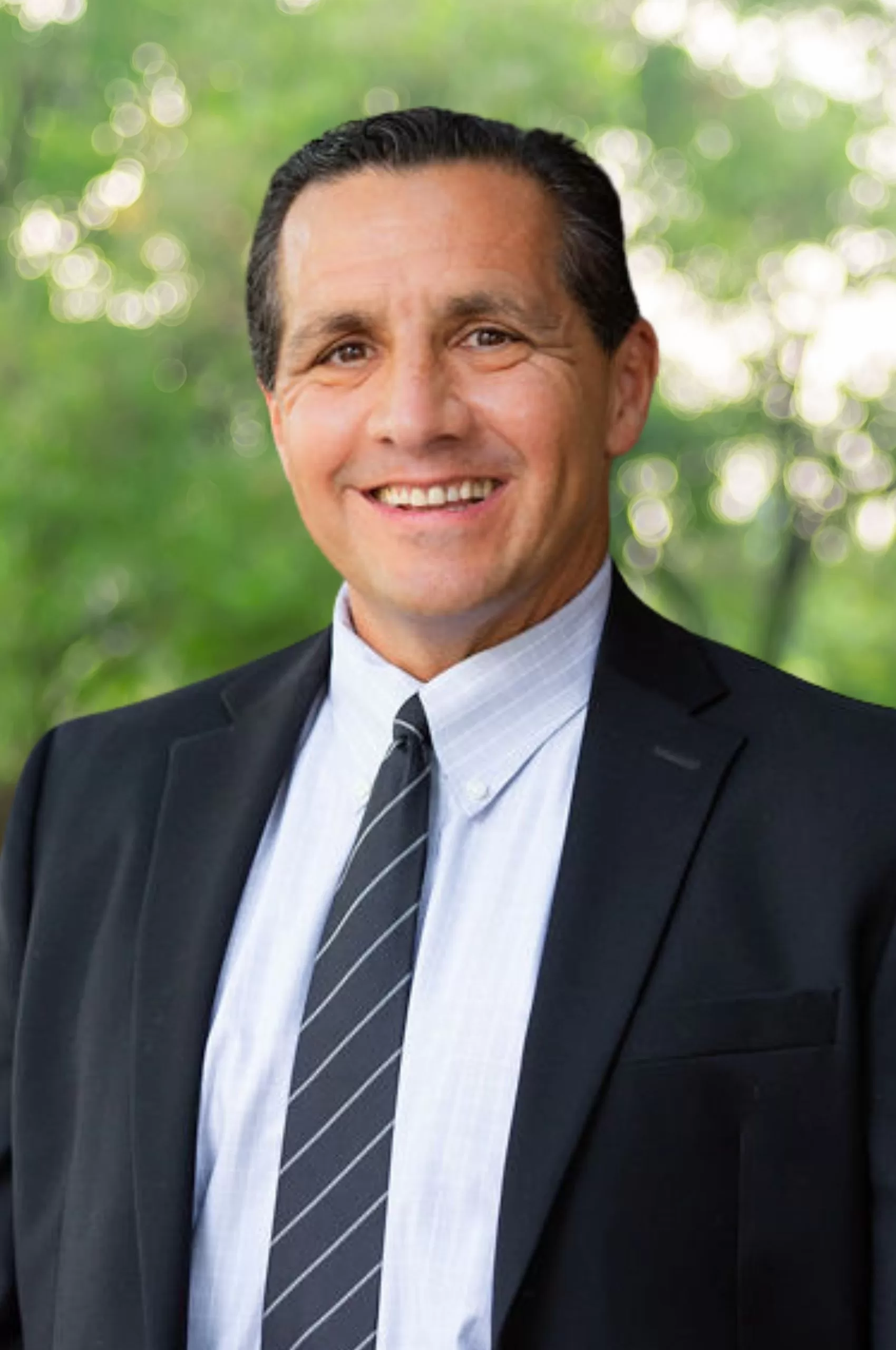 Ed Gomez bio